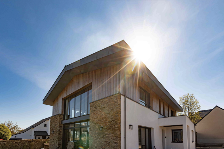 Construction de maison à Sarzeau, architecture contemporaine face au Golfe du Morbihan