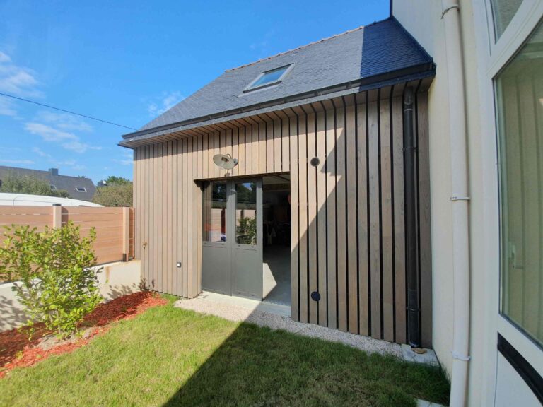 Une extension de maison contemporaine pensée pour la vie à Sarzeau